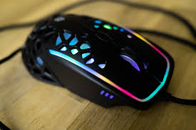 Zephyr, The Anti-Sweaty-Hands Gaming Mouse